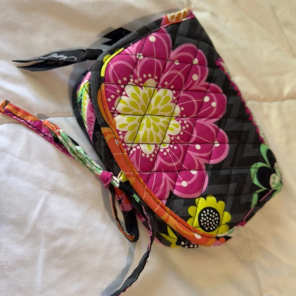Vera Bradley Small Jewelry/Cosmetic 3 Pocket Zipper Case Black Floral Multicolor